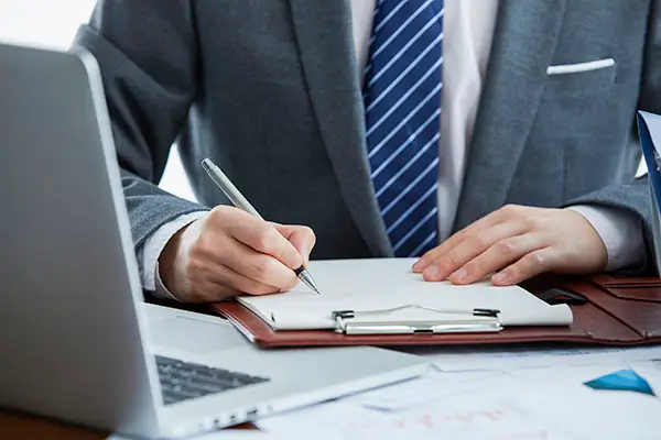 讲到法律会想到什么