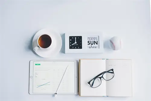 低字展笔顺怎么写，正确写法详解